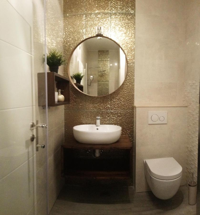 Split Symphony Veranda: Modern, New Apartment Екстериор снимка